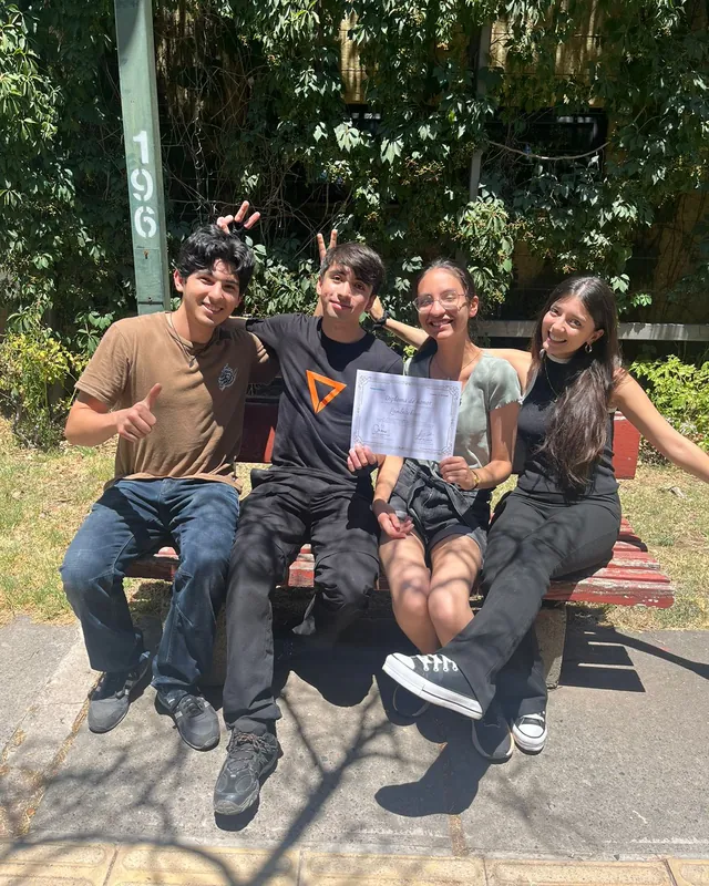 El equipo Lamborchino con su diploma